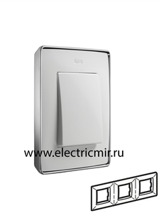 Изображение 8201630-244 Рамка на 3 поста, белый, основание хром, 82 Detail